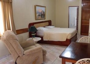 Hotel Garant Suites Room